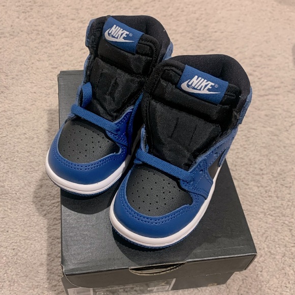 Baby Jordan 1 Retro High OG Size 5C - Picture 2 of 5